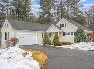 10 Barons Ct UNIT 10, Simsbury, CT 06070