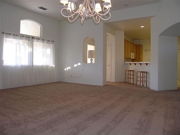 5th image of 677 Diamond Glen Cir