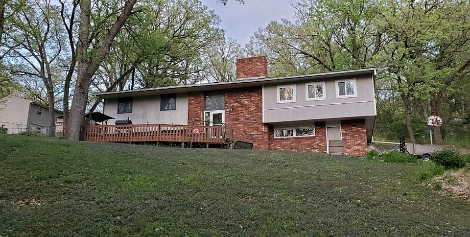 1st image of 1202 Woodland Dr