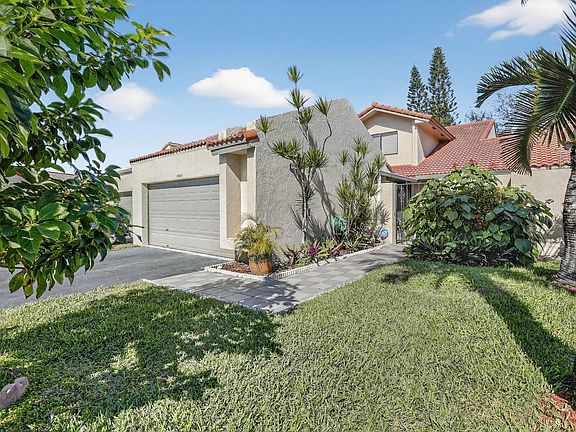 4th image of 16807 Patio Village Lane