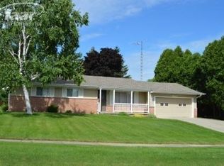 12550 Greenhill Dr, Grand Blanc, MI 48439