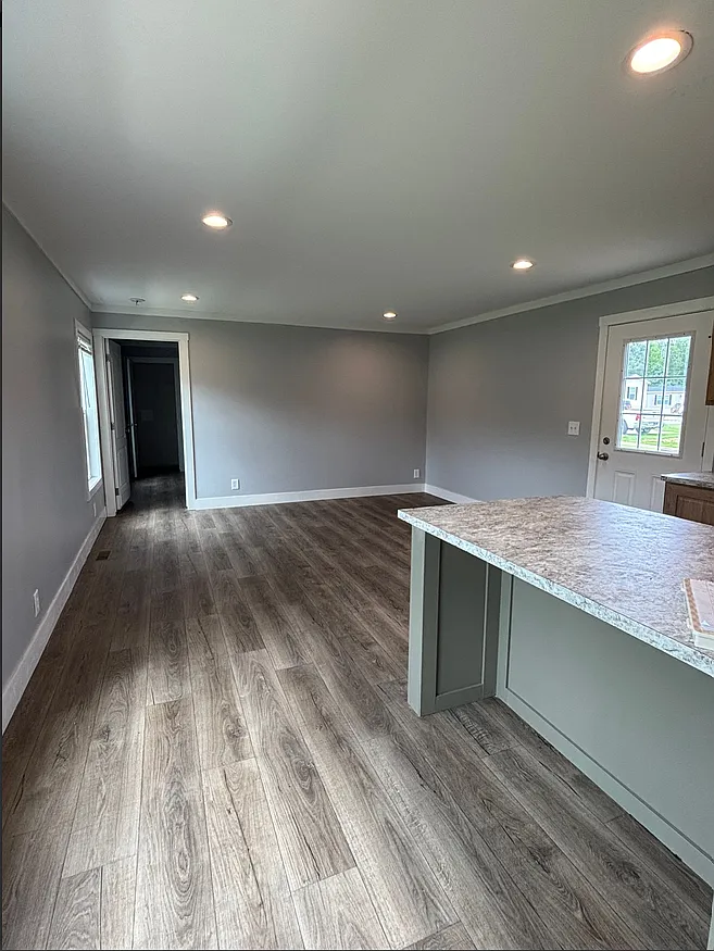 3 bed, 1140 sqft, $1,200 — Photo 2