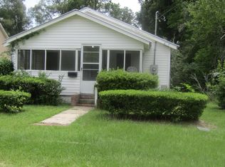 609 E 7th St, Ocilla, GA 31774