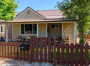 458 SW 12th St, Redmond, OR 97756