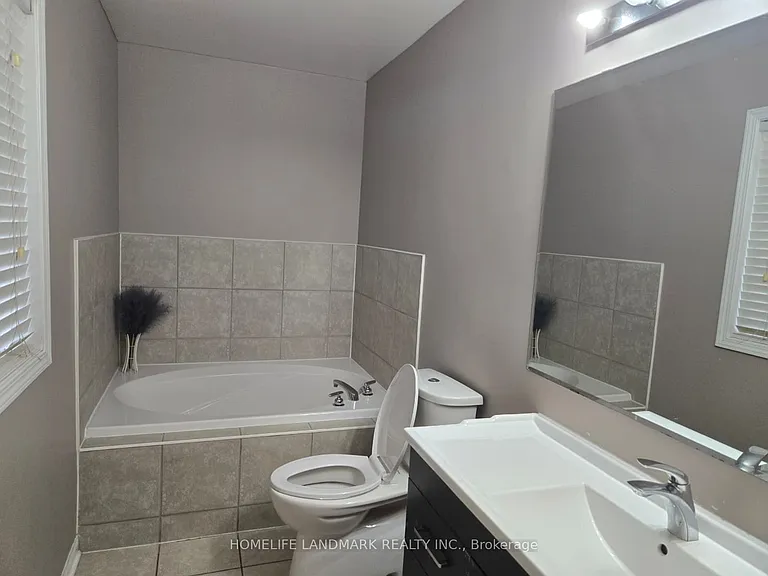 19 Wetmeadow Dr — Photo 11