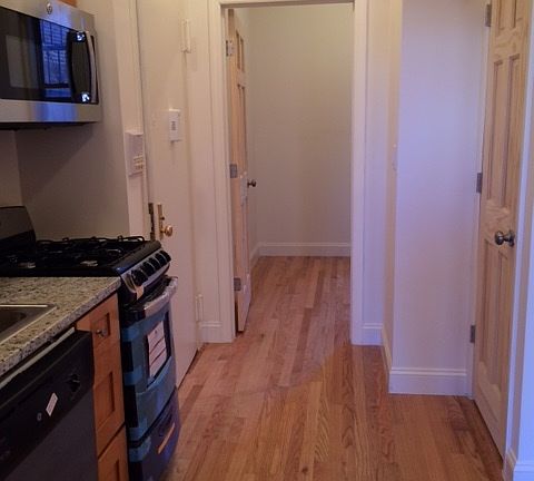 4th image of 523 Hudson St APT 5RS