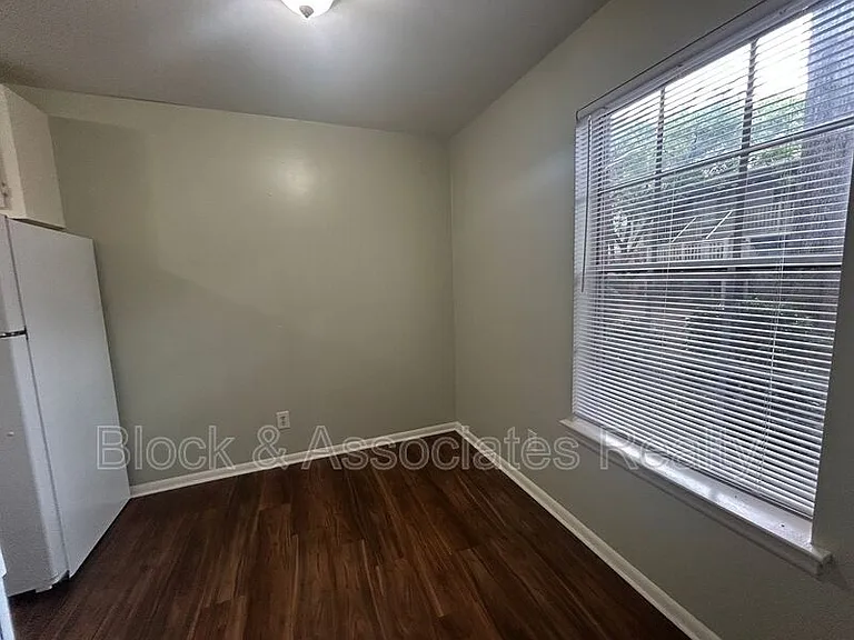 3824C W Country Club Rd — Photo 2