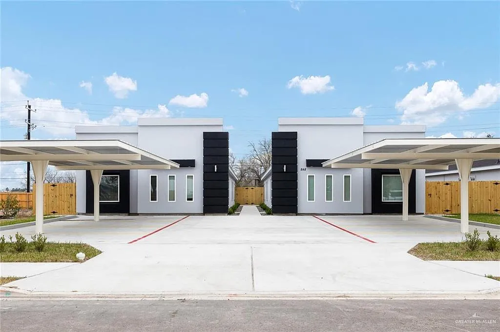 3 bed, 2.0 bath, 1078 sqft, $1,225 — Photo 1