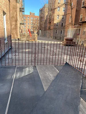 Rented by Kew Forest Realty Inc | media 20