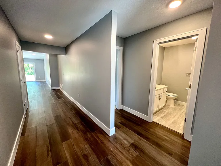 4647 Pierce Dr — Photo 8