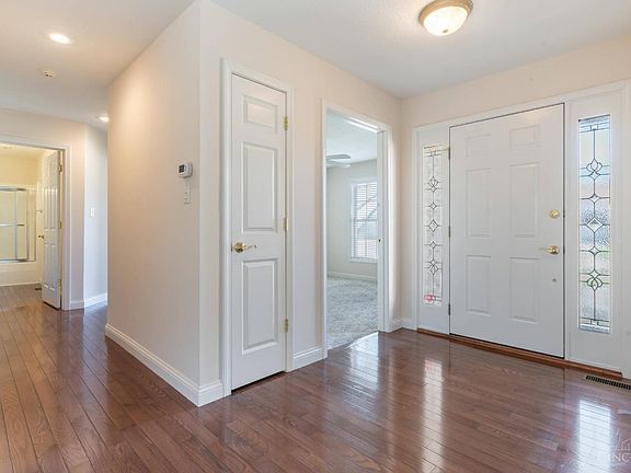 3rd image of 437 Kenec Dr