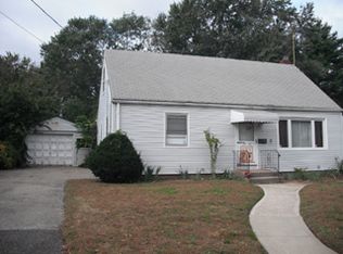 972 Woodfield Rd, West Hempstead, NY 11552