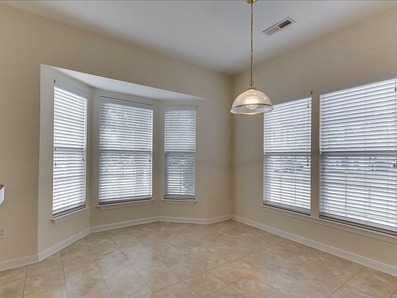 5th image of 259 Hadley Commons Dr