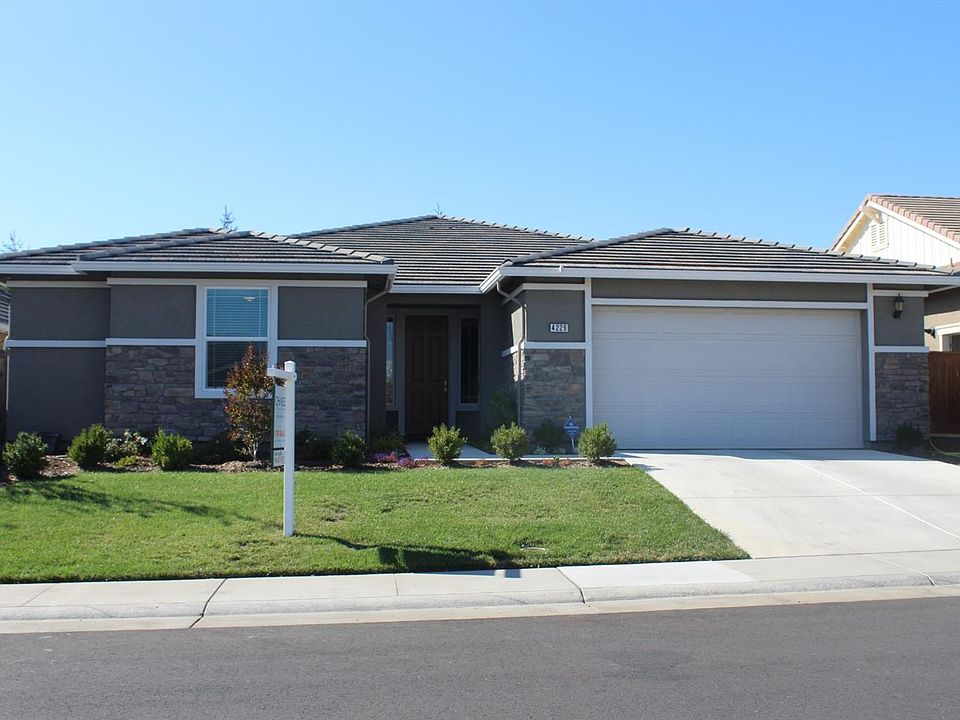 2nd image of 4229 Silver Lupine Ln