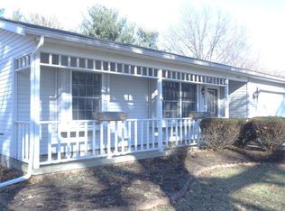 8675 Old Village Ln, Mentor, OH 44060