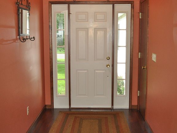 2nd image of 2712 Sherwood Dr