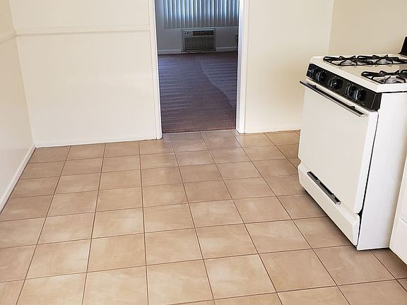 5th image of 1137 E California Ave APT 3