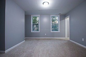 3rd image of 23 Hawkins St