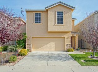 725 Loomis Cir, Folsom, CA 95630
