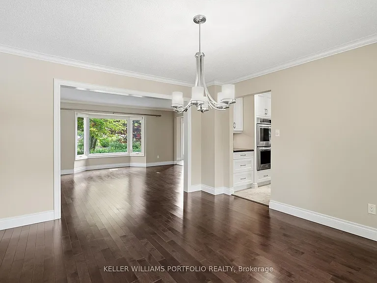 287 Royal Albert Ct — Photo 13
