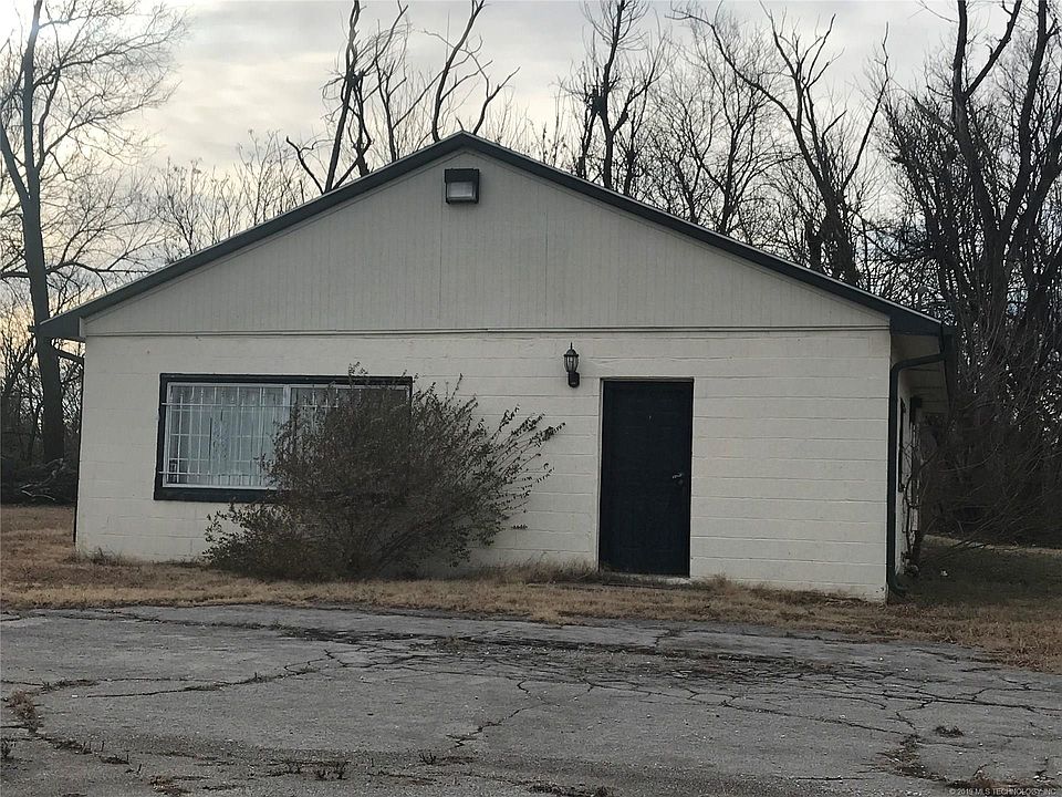 2nd image of 2116 E 50th St N
