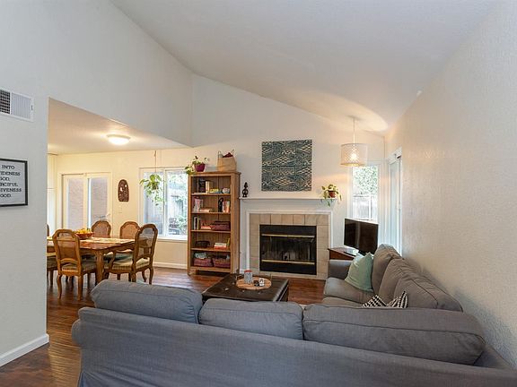 3rd image of 2691 Brannan Way