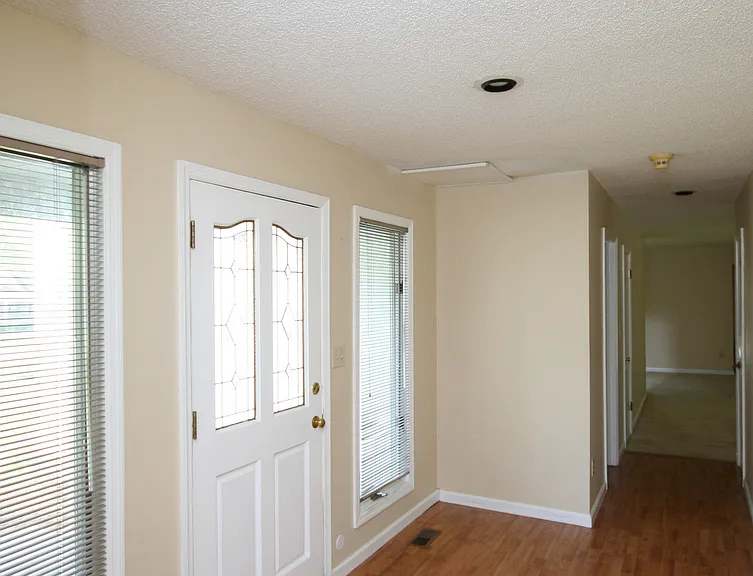 111 Heatherwood Dr — Photo 5