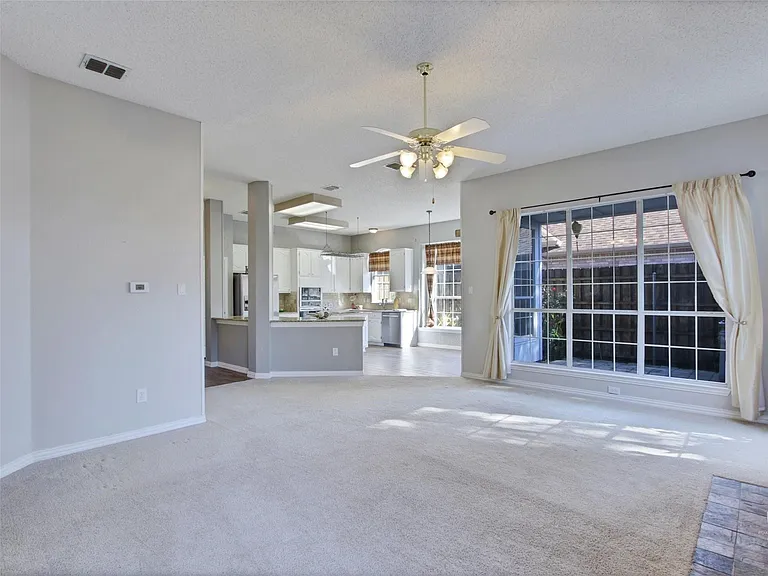 11117 Knoxville Ln — Photo 14