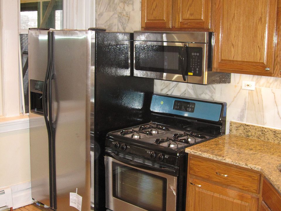 1st image of 1426 W Berwyn Ave APT 2