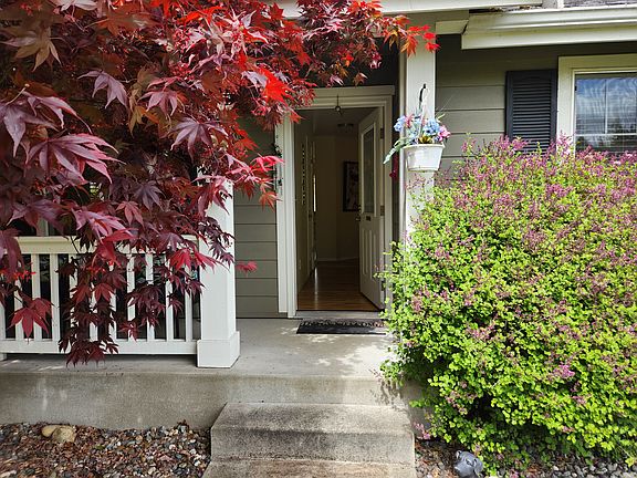 2nd image of 15814 104th Ave SE