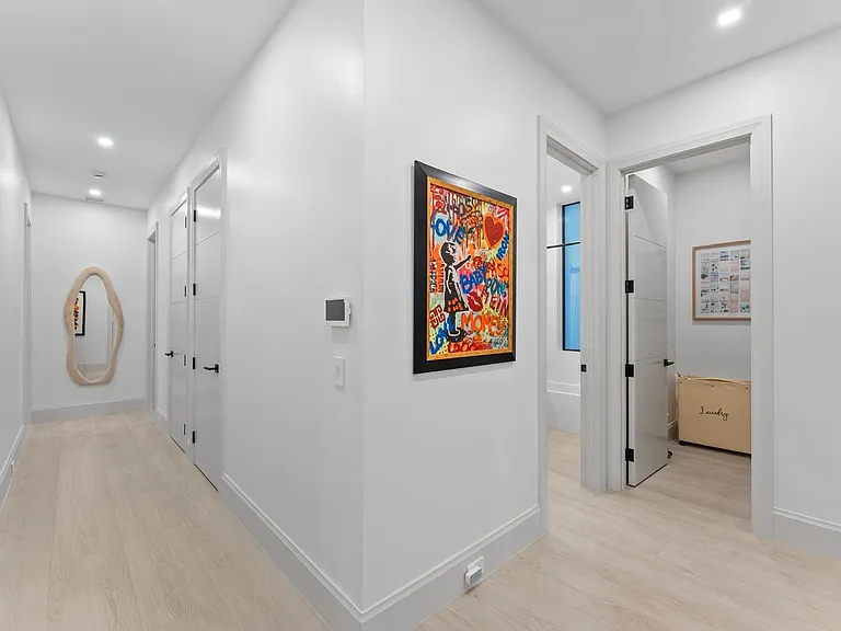 220 S Swinton Ave — Photo 44