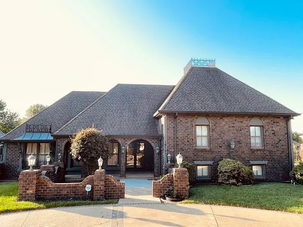 16701 E George Franklyn Dr, Independence, MO 64055