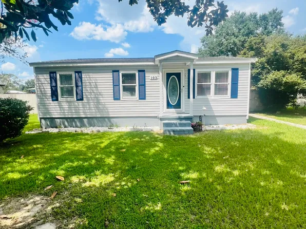 103 Main St, Ashford, AL 36312