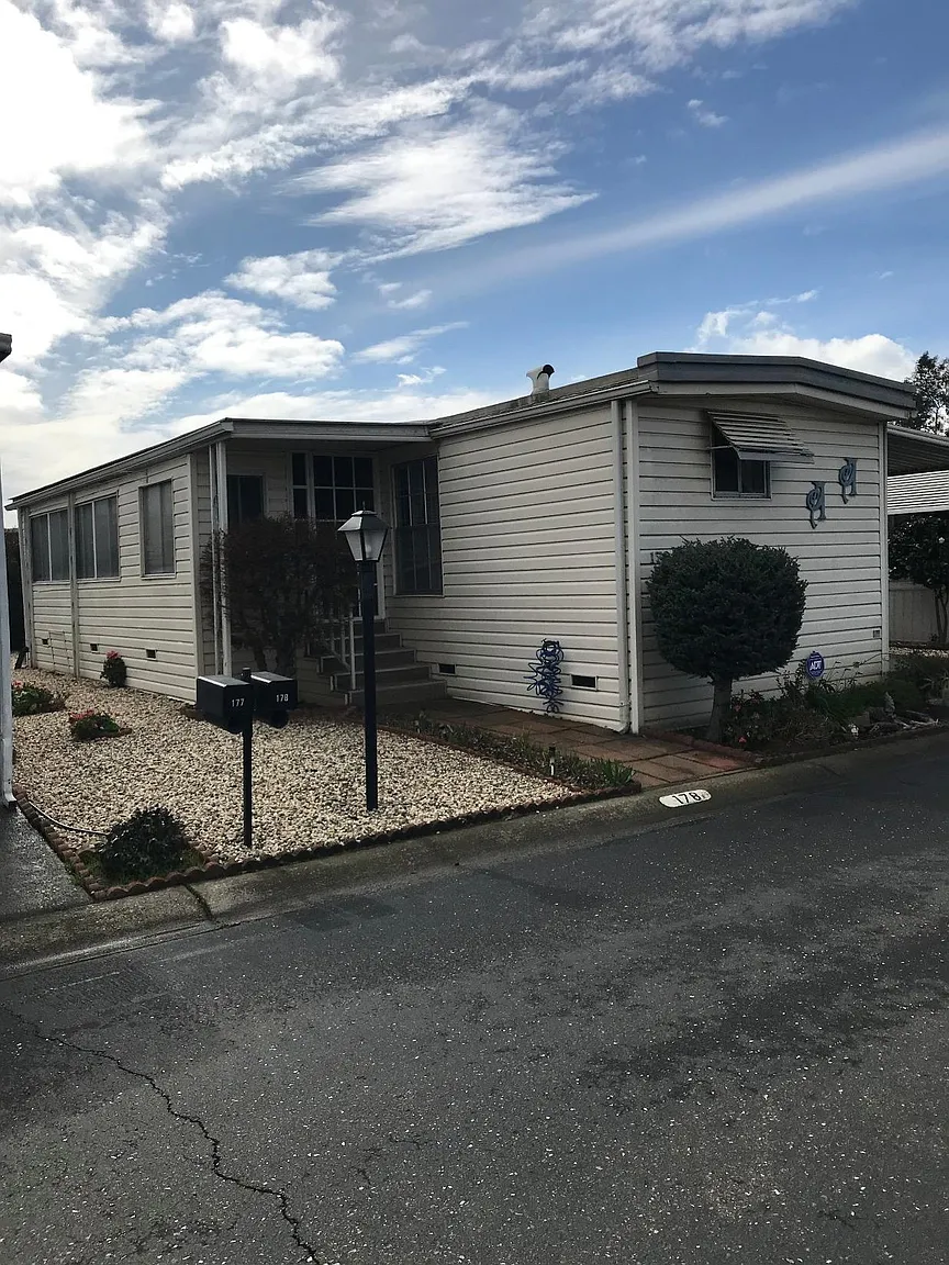 178 San Marcos Dr photo 1