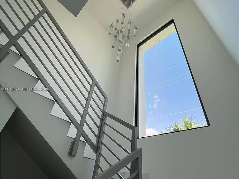 2342 McKinley St #3 — Photo 6