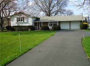 772 Blackhawk Rd, Beaver Falls, PA 15010