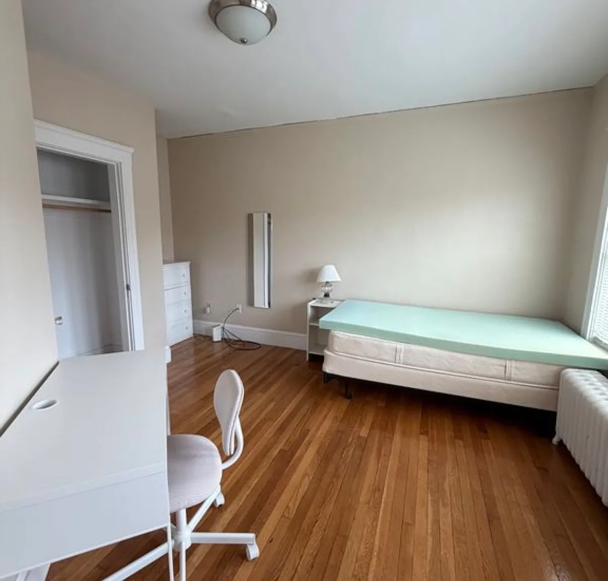 6 bed, $6,750 — Photo 3