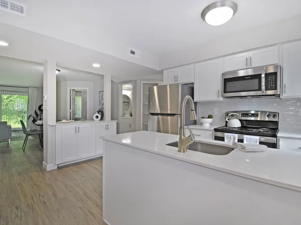 Bloomfield Villas, 2862 Tall Oaks Ct #683-23, Auburn Hills, MI 48326