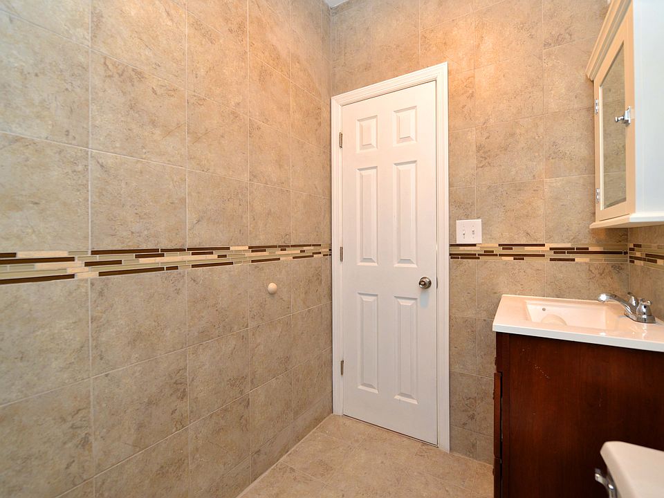2nd image of 78 Titus Ave