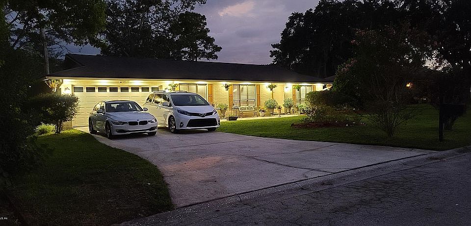 1st image of 2772 Connie Cir