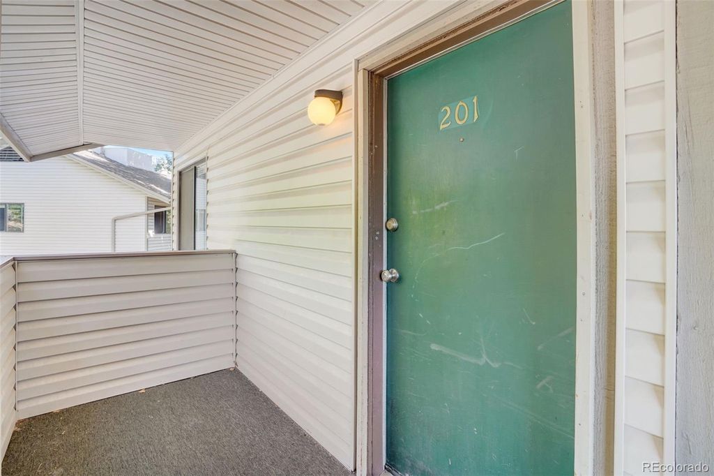 1705 Heatheridge Road #L201