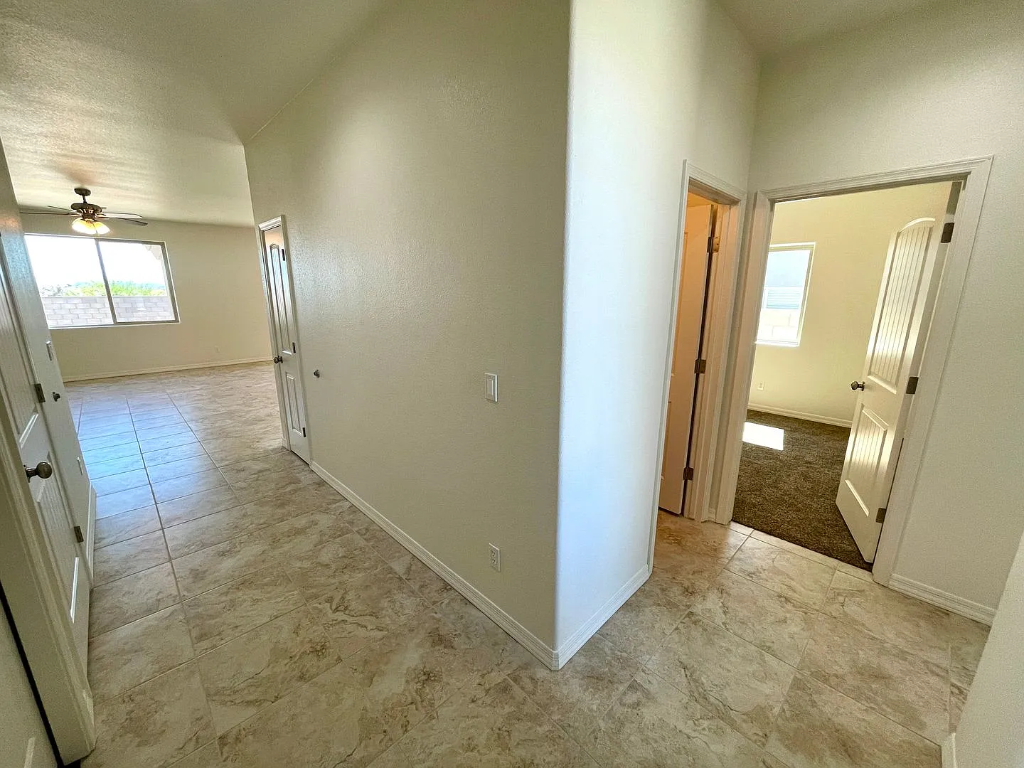 Beautiful 3 Bedroom home built in 2024 with beautiful views. — Photo 4