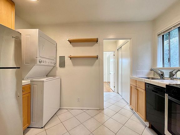 4th image of 8824 Harratt St