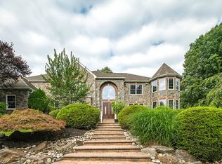 565 Sprague Rd, Narberth, PA 19072