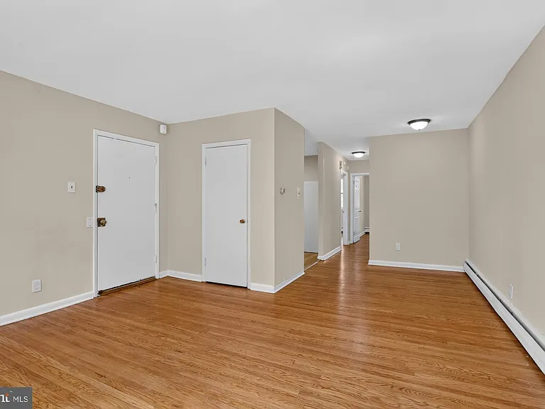 5990 Henry Ave #2 — Photo 7