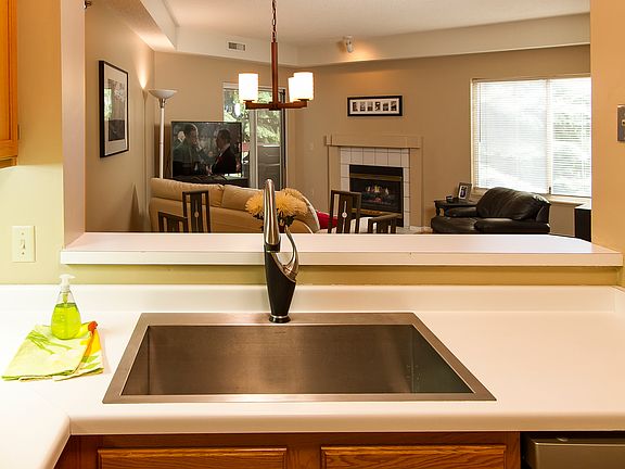 5th image of 7520 Edinborough Way APT 2216