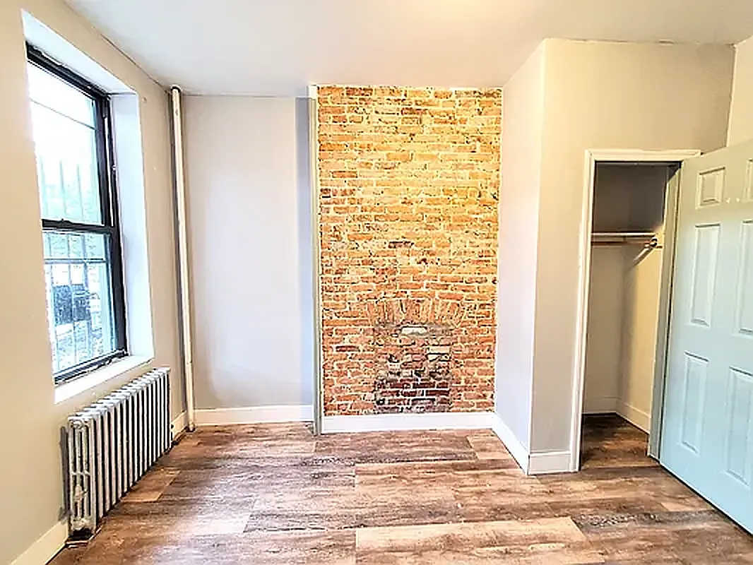 479 Chauncey Street — Photo 4