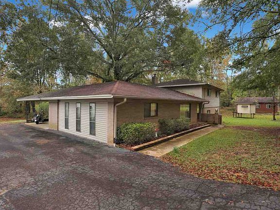 3rd image of 1104 Lake Mimosa Dr
