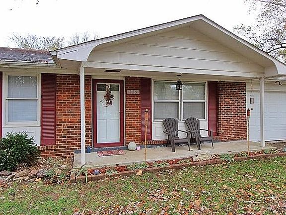 2nd image of 225 Marlin Dr