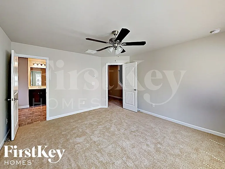 3204 Baylor Cir — Photo 5